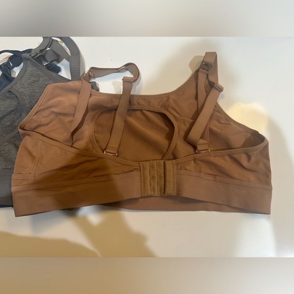 MomCozy Pumping and Nursing Bras in Assorted Colors - Picture 5 of 9